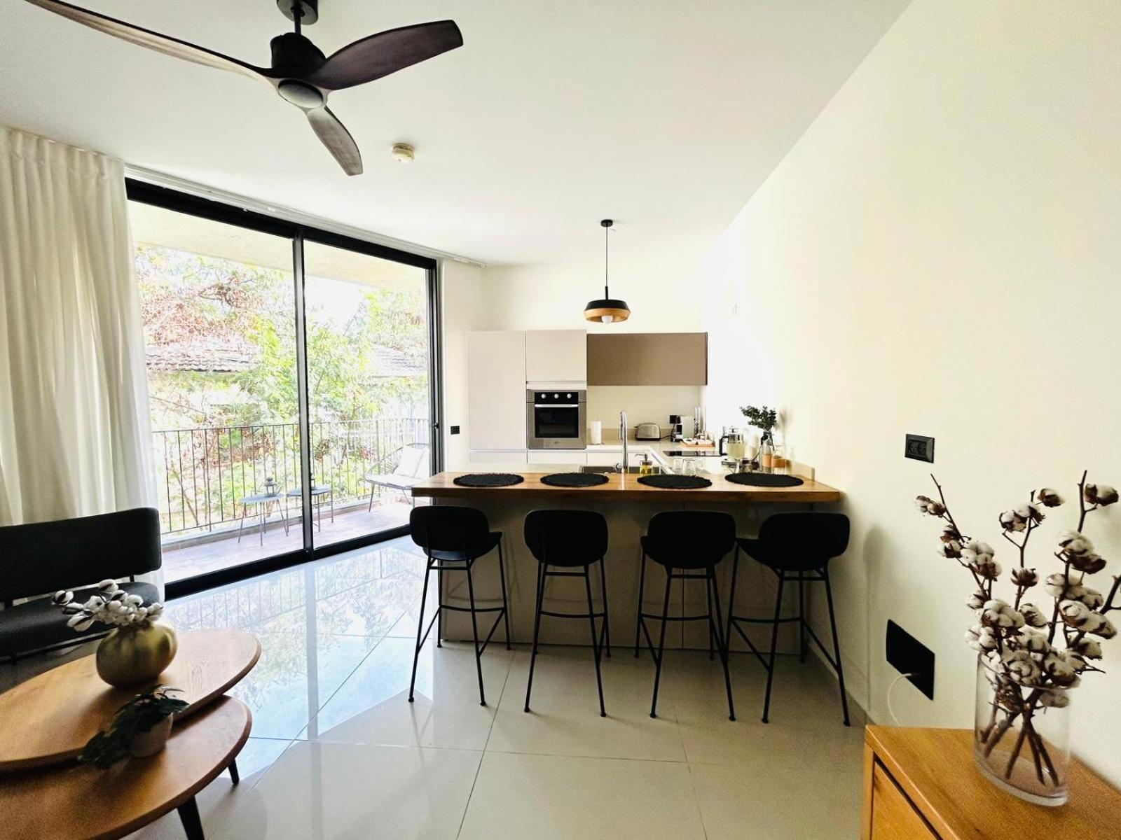 Tel-Aviv Center, Near The Beach, Terrace, 2 People Exterior photo